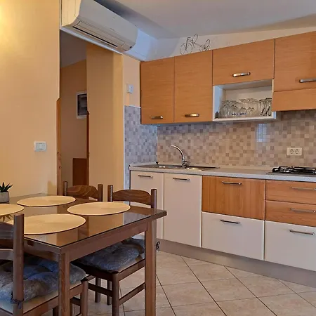 With Parking Space Fiorini, Novigrad - 6926 Brtonigla