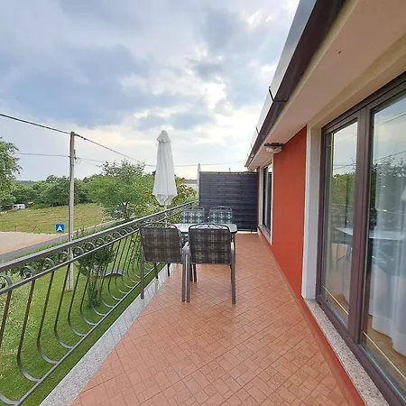 With A Parking Space Fiorini, Novigrad - 6926 Apartment *