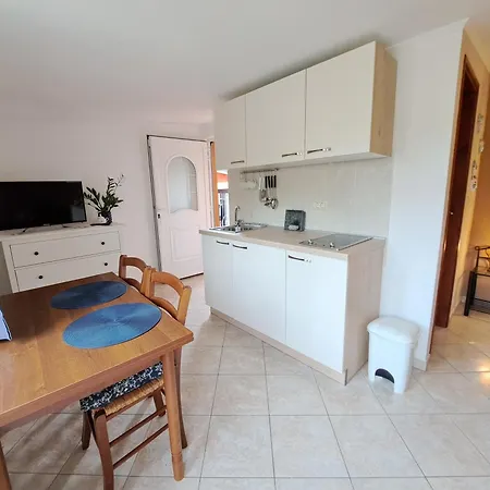 Apartment With Parking Space Fiorini, Novigrad - 6926 Brtonigla