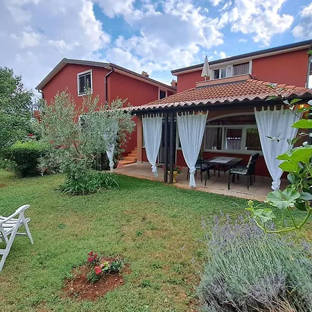 With A Parking Space Fiorini, Novigrad - 6926 Brtonigla